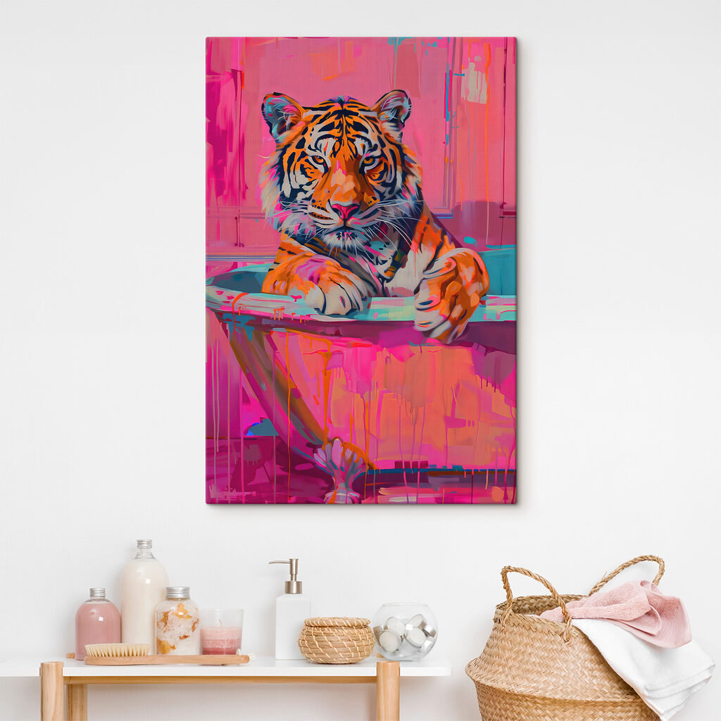 Tigris rózsaszín ecsetvonásokon — lakásbelső 1