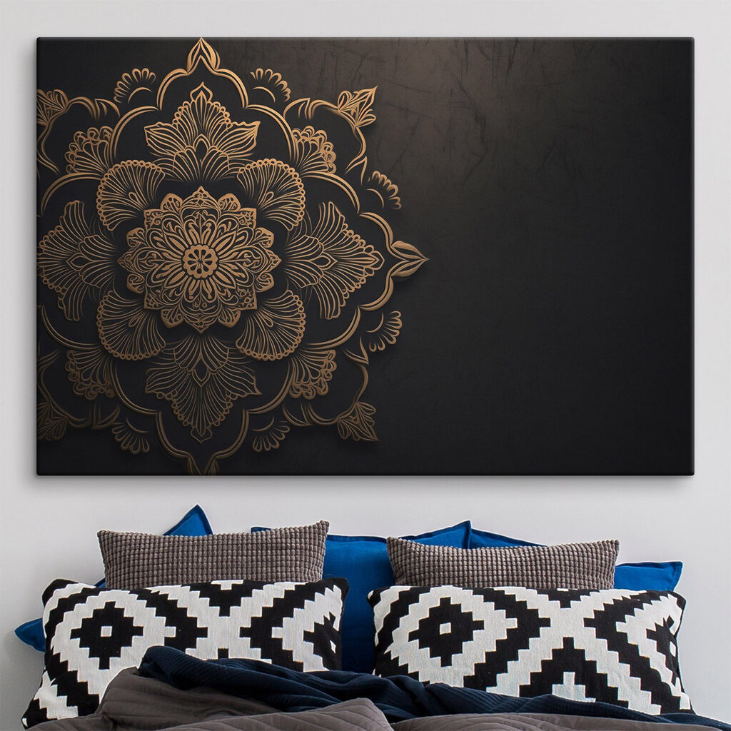 Arany mandala fekete alapon — lakásbelső 1