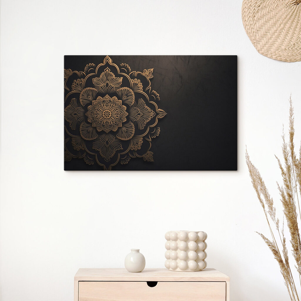 Arany mandala fekete alapon — lakásbelső 2