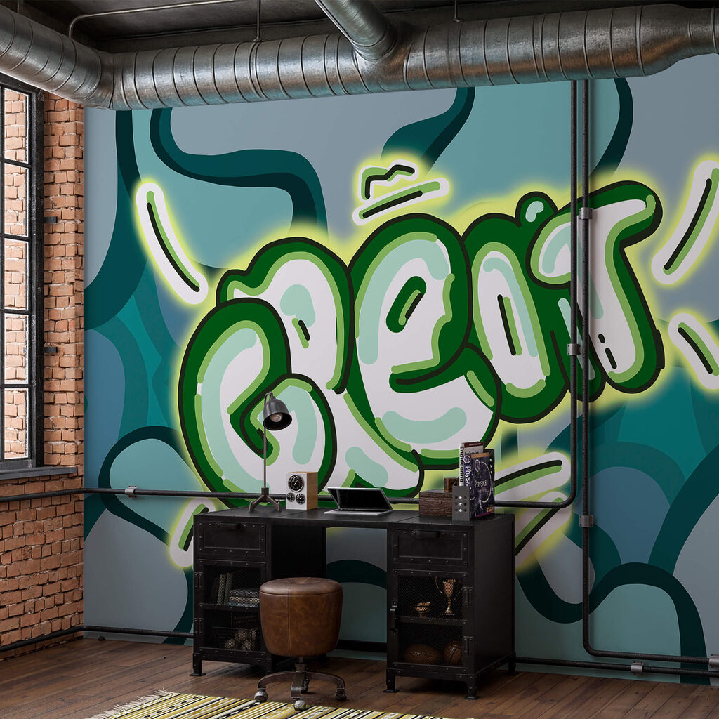 Nagy graffitifelirat — lakásbelső 1