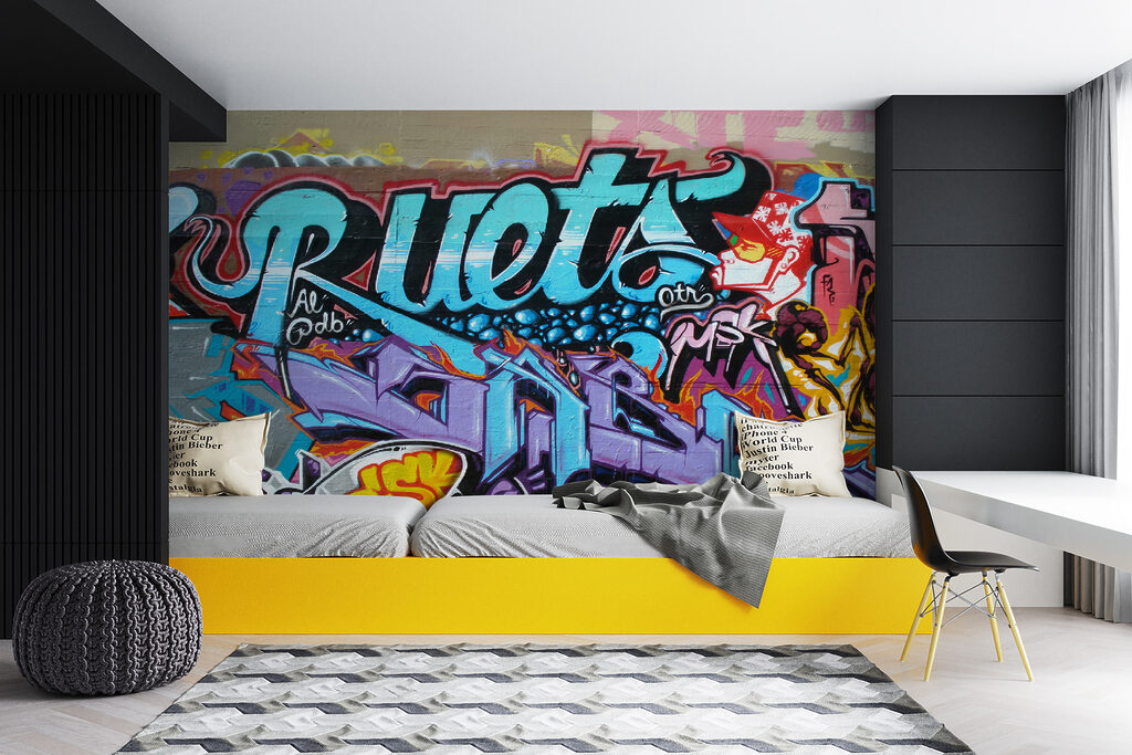 Színes graffitibetűk — lakásbelső 2