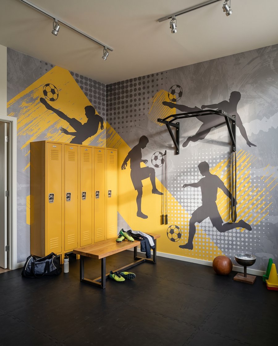 Futballozók mozgásban — lakásbelső 1