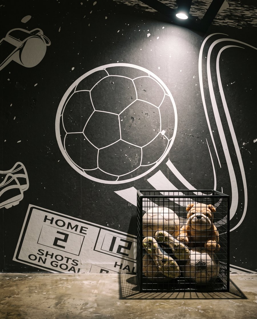 Futballvilág kollázsban — lakásbelső 9